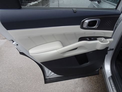 Used 2023 Kia Sorento SX Prestige image 14