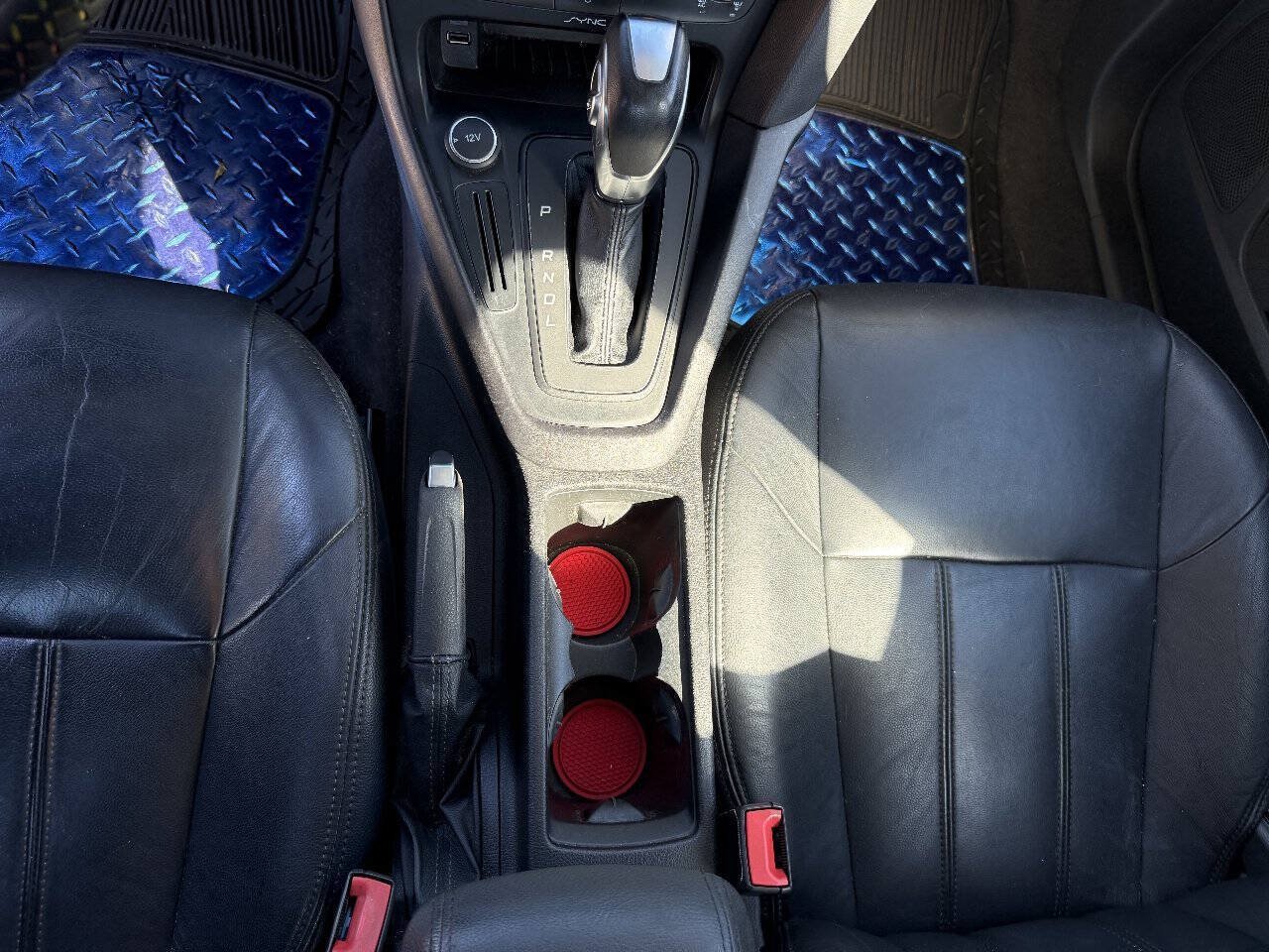 Used 2015 Ford Focus SE FWD image 15