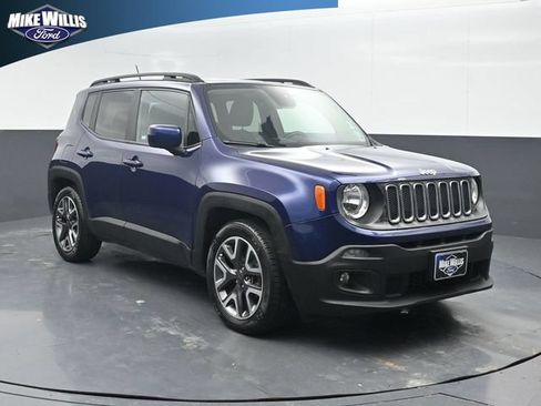 Used 2017 Jeep Renegade Latitude FWD image 1