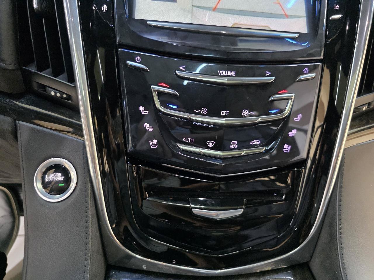 Used 2015 Cadillac Escalade Platinum AWD/4WD image 34