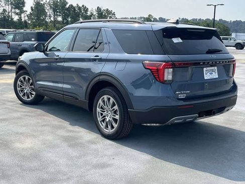 New 2026 Ford Explorer Active w/ Active Comfort Package AWD/4WD image 4