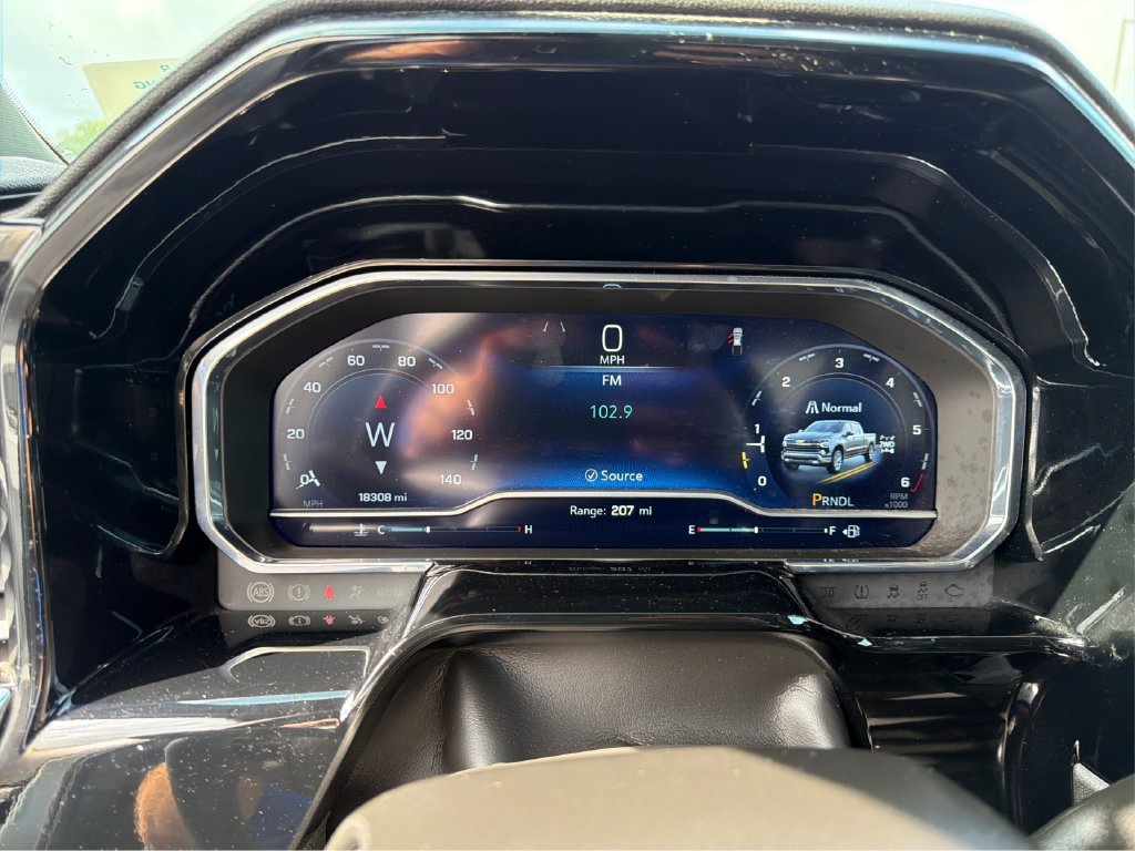 Used 2023 Chevrolet Silverado 1500 LT AWD/4WD image 13