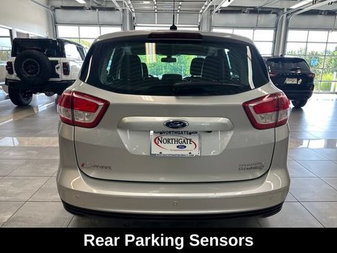 Used 2018 Ford C-MAX Titanium w/ Equipment Group 301A FWD image 13
