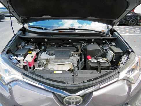 Used 2018 Toyota RAV4 XLE w/ Plus Extra Value Package image 35