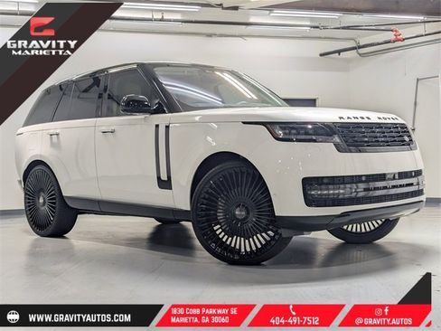 Used 2023 Land Rover Range Rover SE image 1
