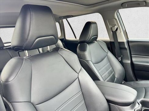 Certified 2023 Toyota RAV4 XLE Premium image 23