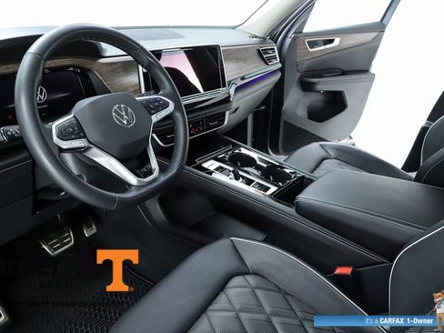 Used 2025 Volkswagen Atlas SEL Premium R-Line AWD/4WD image 19