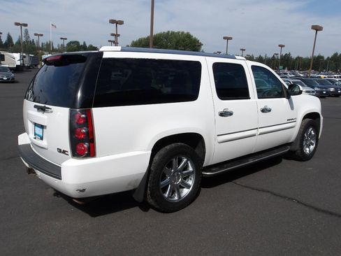Used 2008 GMC Yukon XL Denali AWD/4WD image 5