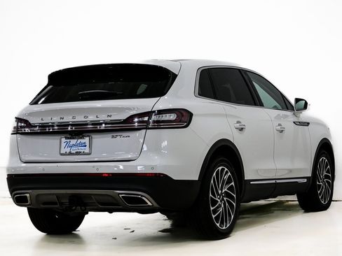 Used 2020 Lincoln Nautilus Reserve w/ Equipment Group 201A image 7