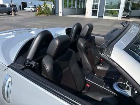 Used 2006 Nissan 350Z Grand Touring RWD image 34