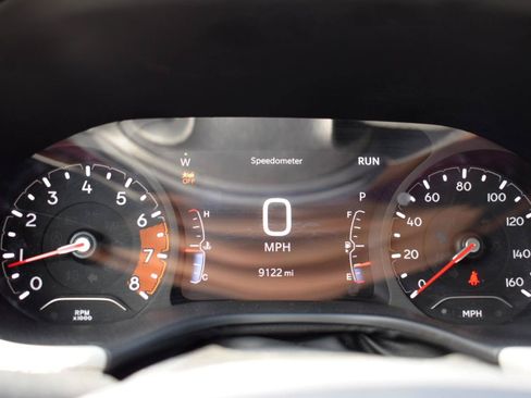 Used 2024 Jeep Compass Limited w/ Sun and Sound Group AWD/4WD image 19