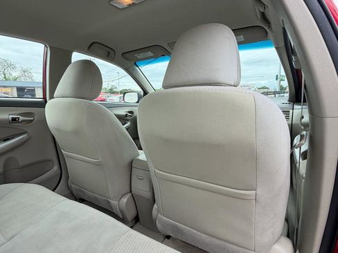 Used 2010 Toyota Corolla L FWD image 15