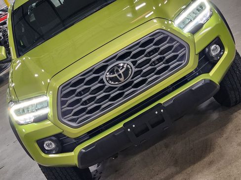 Used 2023 Toyota Tacoma TRD Off-Road image 19