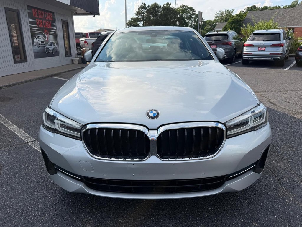 Used 2021 BMW 530i xDrive w/ Premium Package AWD/4WD image 4