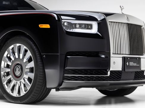 Used 2019 Rolls-Royce Phantom Sedan image 19