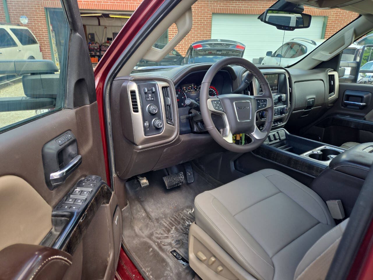 Used 2016 GMC Sierra 2500 Denali w/ Duramax Plus Package AWD/4WD image 7