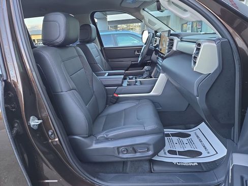 Used 2023 Toyota Tundra Limited image 17