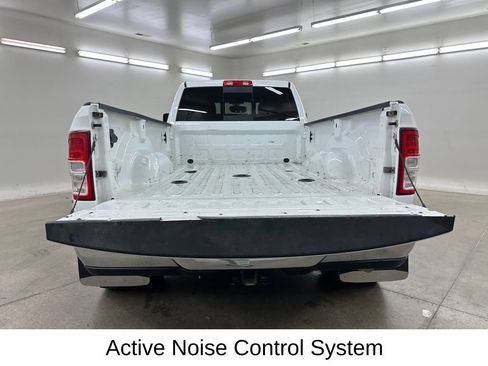 Used 2024 RAM 3500 Tradesman w/ Chrome Appearance Group AWD/4WD image 18