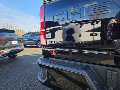 New 2026 Chevrolet Silverado 2500 High Country w/ Midnight Edition image 24