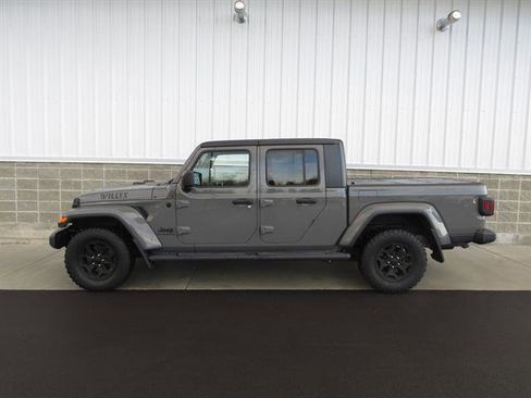 Used 2021 Jeep Gladiator Willys image 6