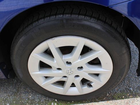 Used 2012 Toyota Prius V Three FWD image 6