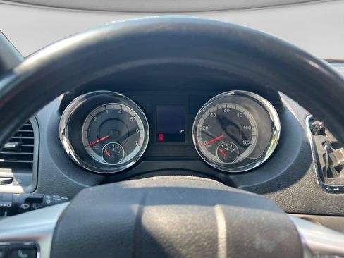 Used 2019 Dodge Grand Caravan GT FWD image 14