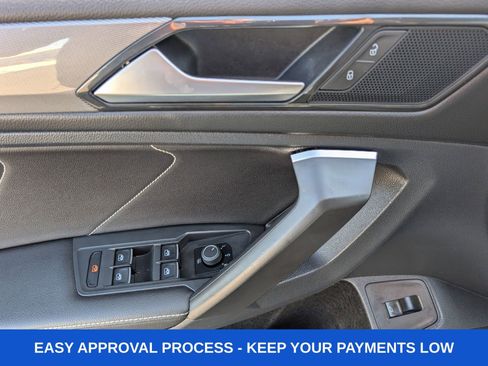 Used 2024 Volkswagen Tiguan SE AWD/4WD image 24