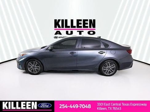 Used 2023 Kia Forte GT-Line w/ GT-Line Premium Package FWD image 4