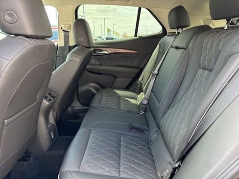 Used 2023 Buick Envision Avenir image 9