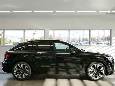 New 2026 Audi Q8 Premium Plus image 7