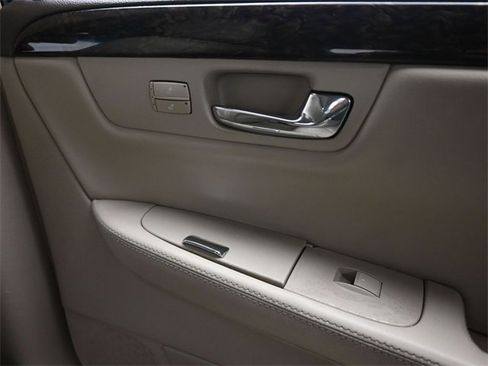 Used 2008 Cadillac DTS w/ Sun And Sound Package image 20