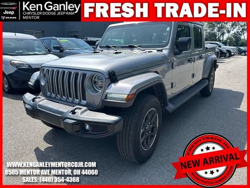 Used 2020 Jeep Gladiator Overland AWD/4WD image 3