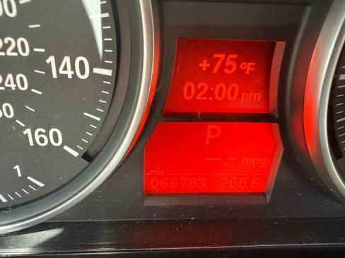 Used 2013 BMW 328i Convertible RWD image 3
