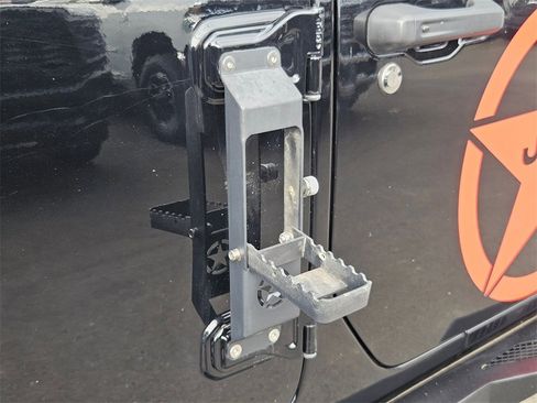 Certified 2023 Jeep Gladiator Rubicon w/ Cold Weather Group image 45