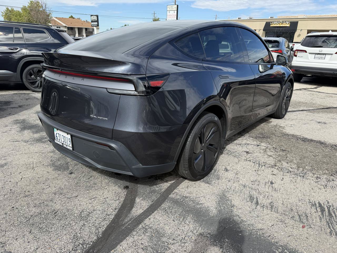 Used 2026 Tesla Model Y Long Range AWD/4WD image 4