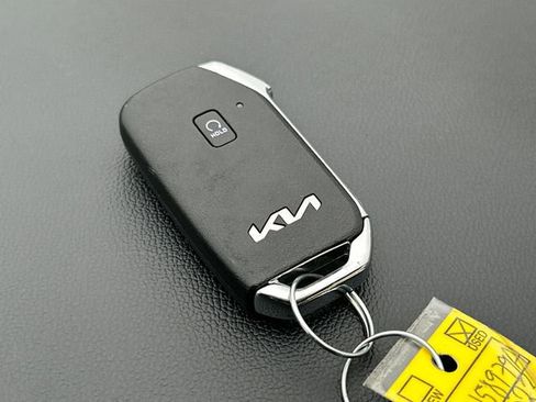 Used 2023 Kia Sorento EX image 33