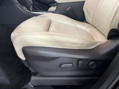 Used 2023 Subaru Ascent Limited w/ Technology Package AWD/4WD image 18