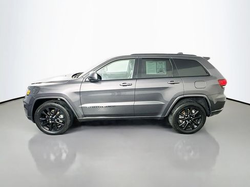 Used 2021 Jeep Grand Cherokee Laredo X AWD/4WD image 4
