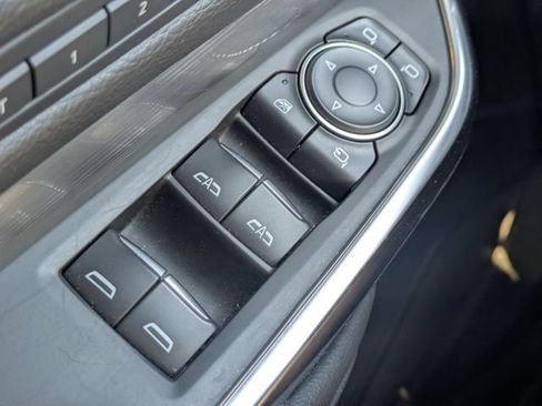 Used 2024 Cadillac XT4 Premium Luxury AWD/4WD image 25