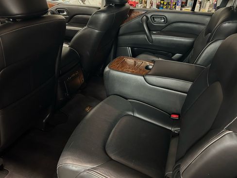 Used 2019 INFINITI QX80 Luxe image 18