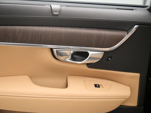 Certified 2025 Volvo V90 B6 Cross Country Ultra AWD/4WD image 23
