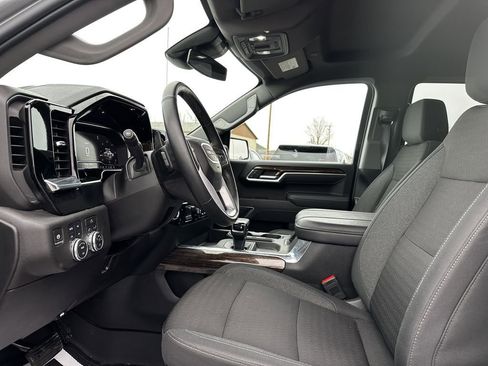 Used 2025 GMC Sierra 1500 Elevation w/ Preferred Package image 11