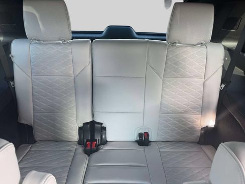 Used 2025 Cadillac Escalade Sport Platinum w/ LPO, ONYX Package AWD/4WD image 12