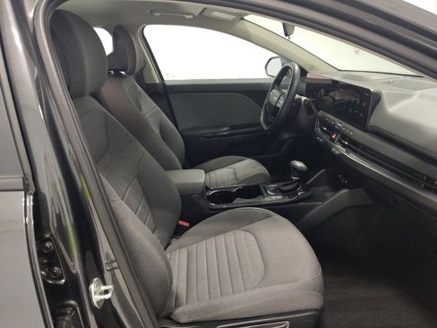 Used 2025 Kia K4 EX FWD image 21