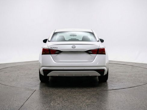 Used 2025 Nissan Altima 2.5 SV image 7
