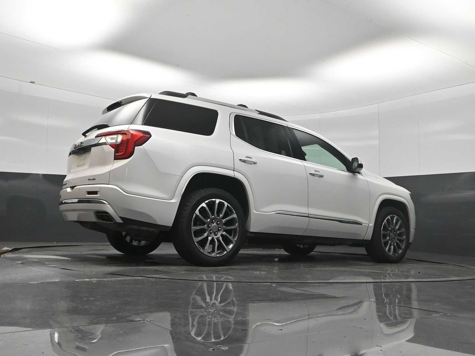 Used 2022 GMC Acadia Denali w/ Denali Ultimate Package AWD/4WD image 20