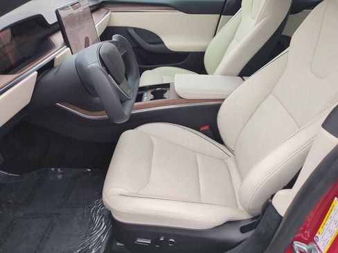 Used 2021 Tesla Model S Plaid image 15