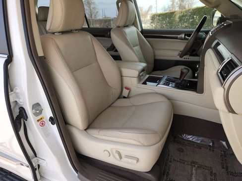 Used 2014 Lexus GX 460 w/ Premium Package image 16