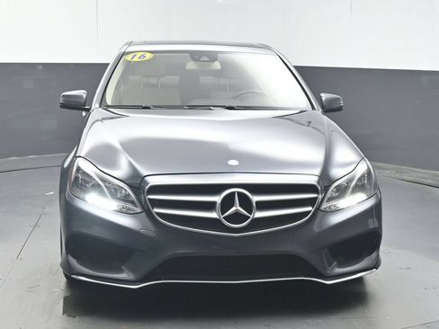 Used 2016 Mercedes-Benz E 350 Sedan image 3