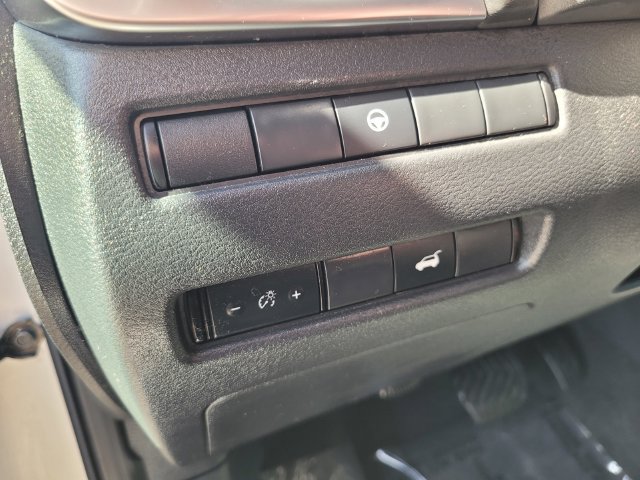 Used 2023 Nissan Rogue SV w/ SV Premium Package AWD/4WD image 19